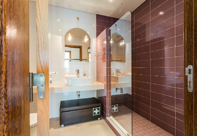 Apartamento en Consolação - Best Houses 2 -  New & Modern Apartment By The Beach Apartamento en Consolação - Best Houses 2 -  New & Modern Apartment By The Beach